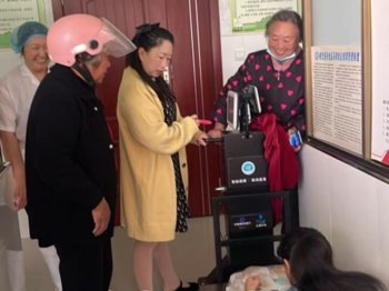 深化家长验菜制度 打造阳光透明食堂